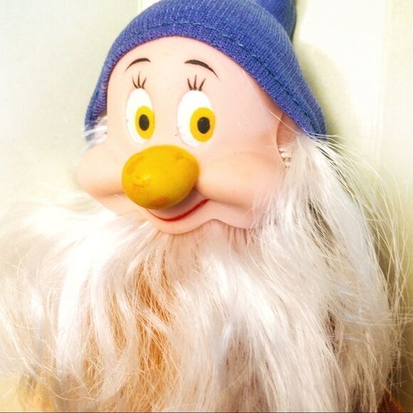 80’s Vintage Bashful Dwarf Doll Snow White Collectible - Picture 6 of 10